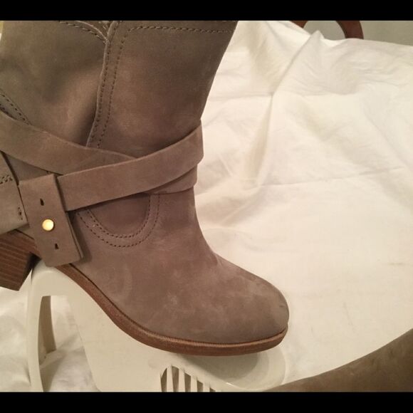 New WOMENS UGG 1019148  ELORA NUBUCK  SAHARA BOOTS - Picture 2 of 7